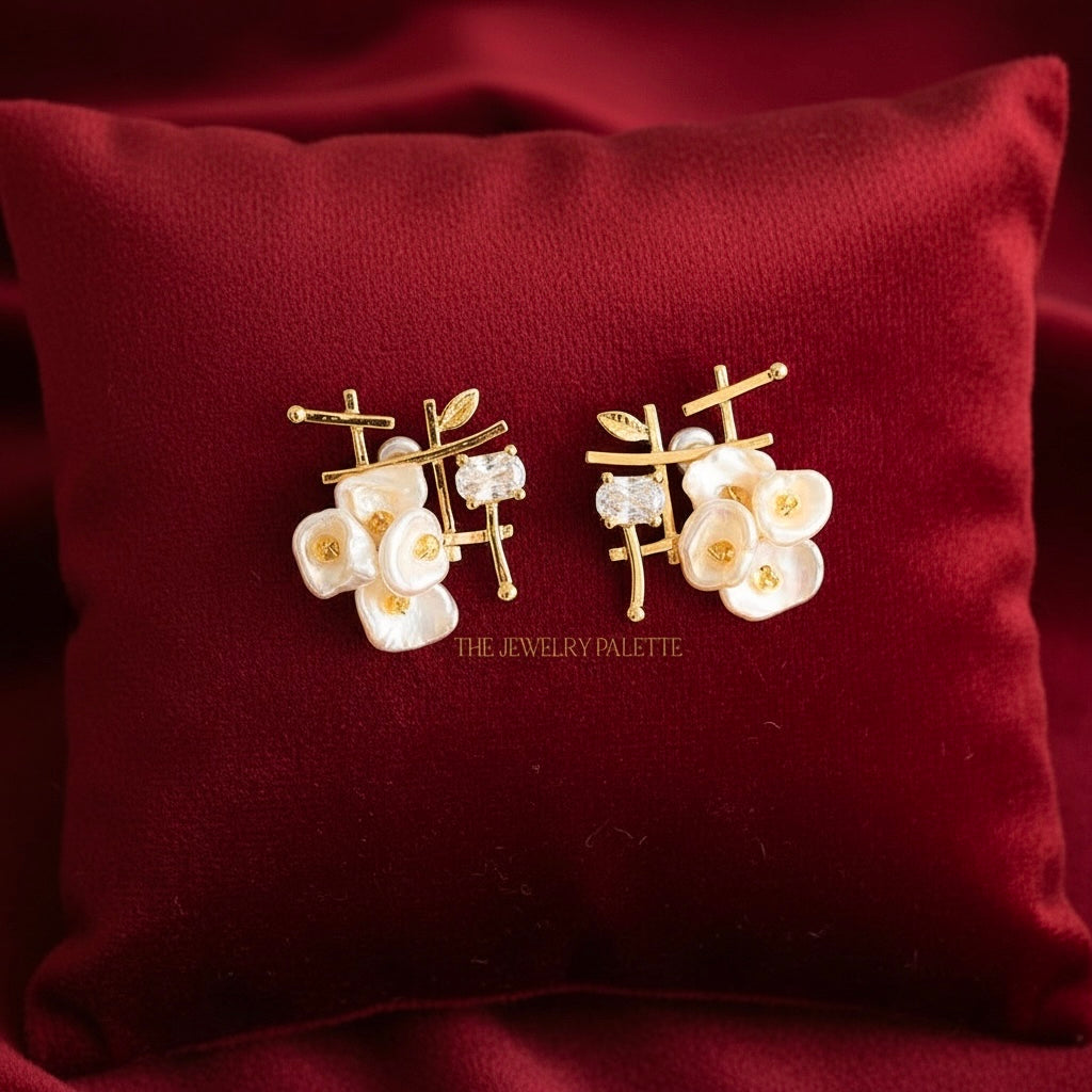 Demet pearl stud earrings