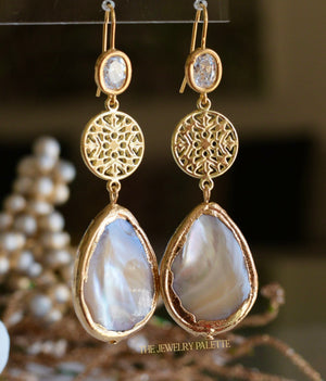 Daphne filigree and mother of pearl earrings - The Jewelry Palette