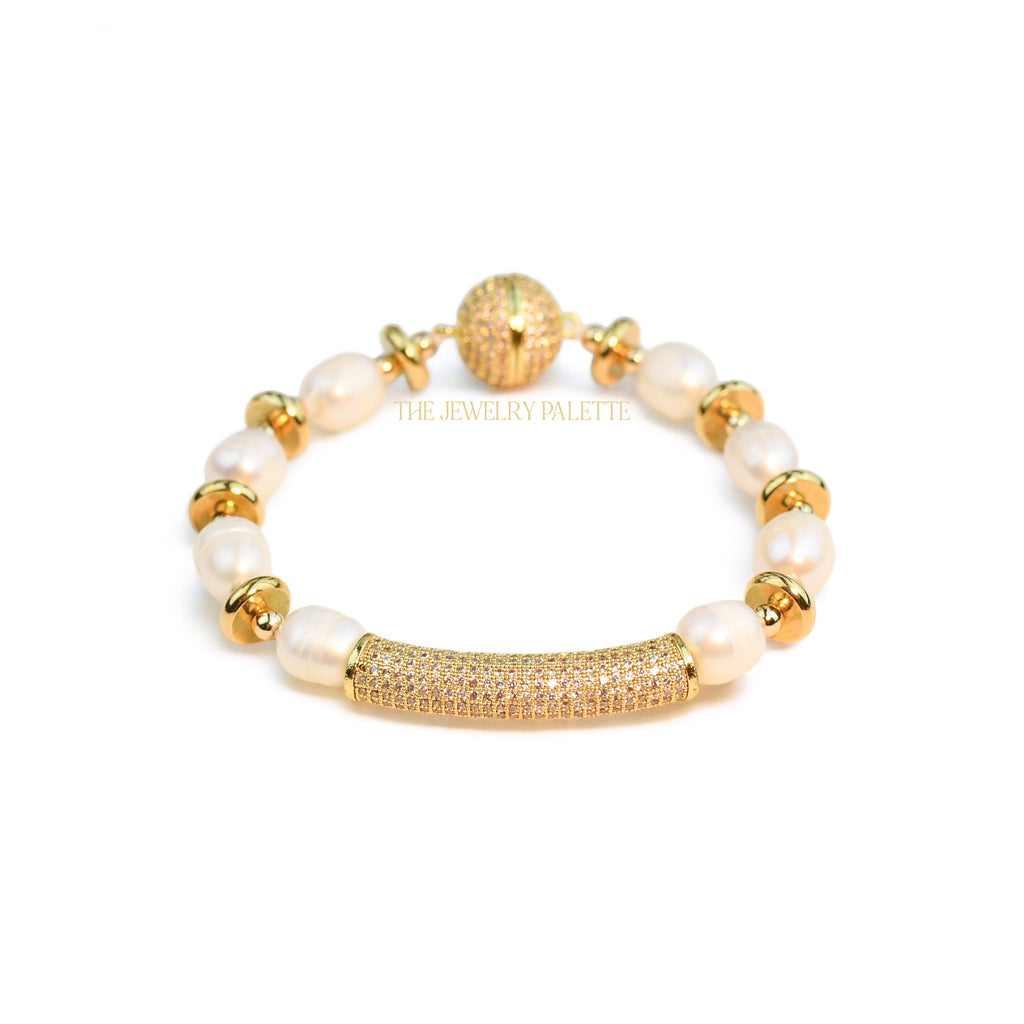 Marjaan white freshwater pearl bracelet with gold centerpiece