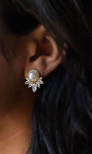Zuri pearl stud earrings - The Jewelry Palette